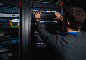 1U-Server-04-LIFESTYLE 1U-Server-04-LIFESTYLE